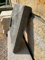 Kamená komínová stříška k druhotnému použití