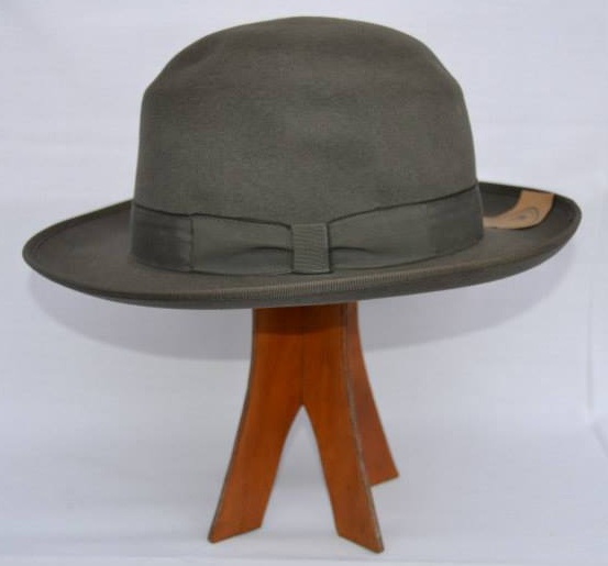 Starožitný klobouk-tmavě šedý 53