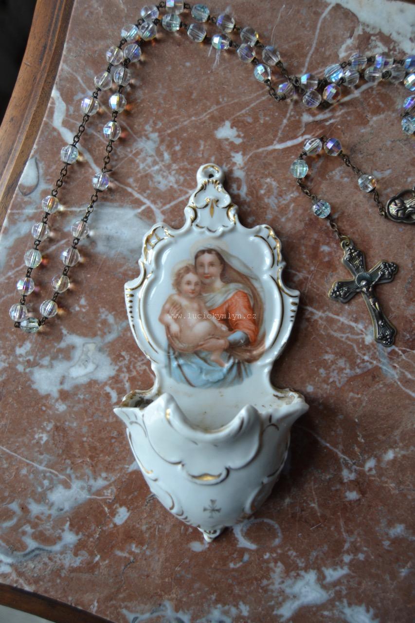 Porcelánová kropenka s Panenkou Marií a Ježíškem