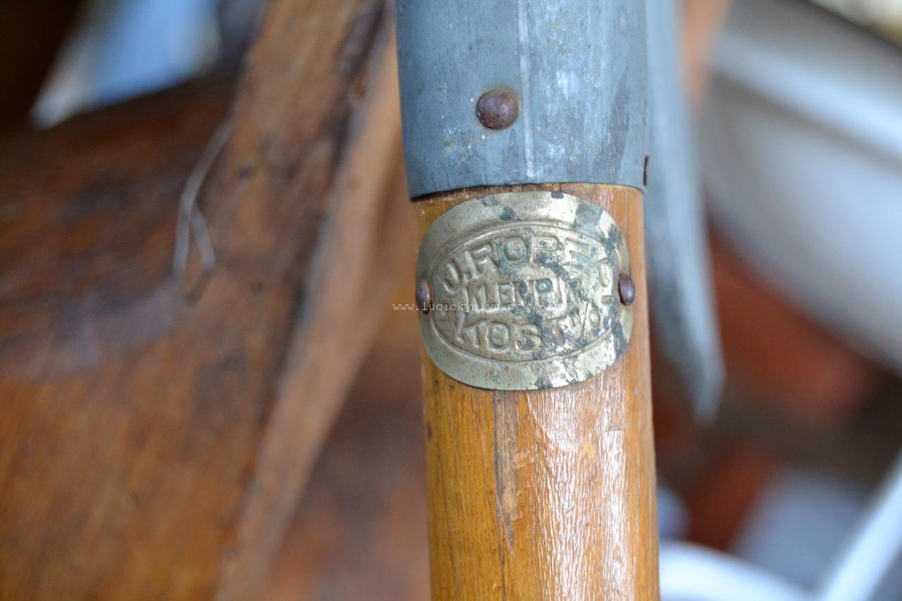 Velká široká sekera z r. 1898 – starodávný symbol cechu řeznického