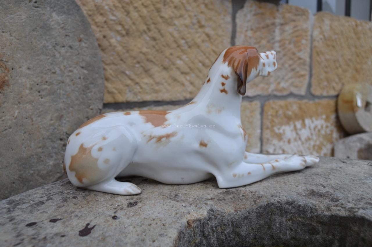 Porcelánová soška loveckého psa - ohaře