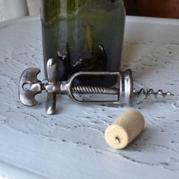Stará sběratelská i funkční vývrtka na víno