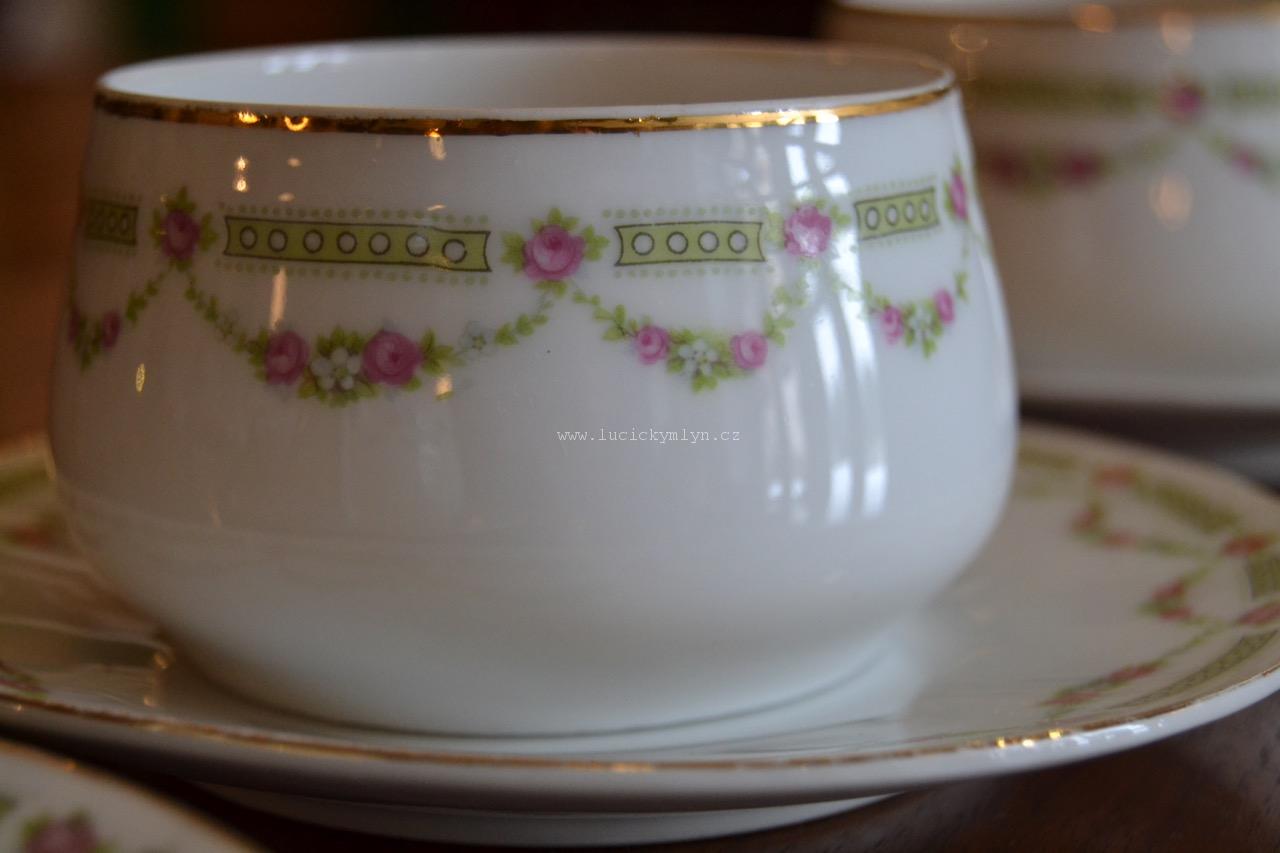 Secesní porcelánová souprava na čaj nebo kávu