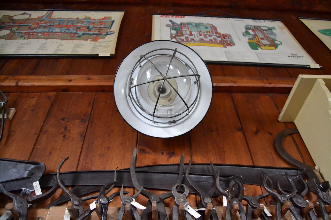 Kvalitní industriální nástěnná lampa, 5 ks