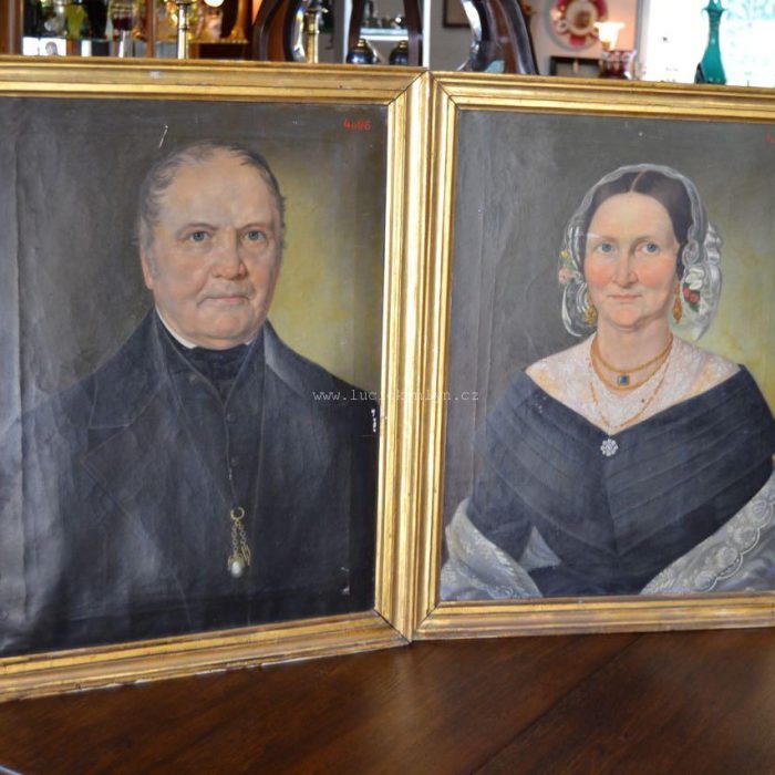 Portréty starších bohatých manželů z období biedermeieru