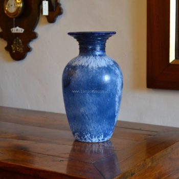 Zvláštní modernistická váza z vrstveného skla