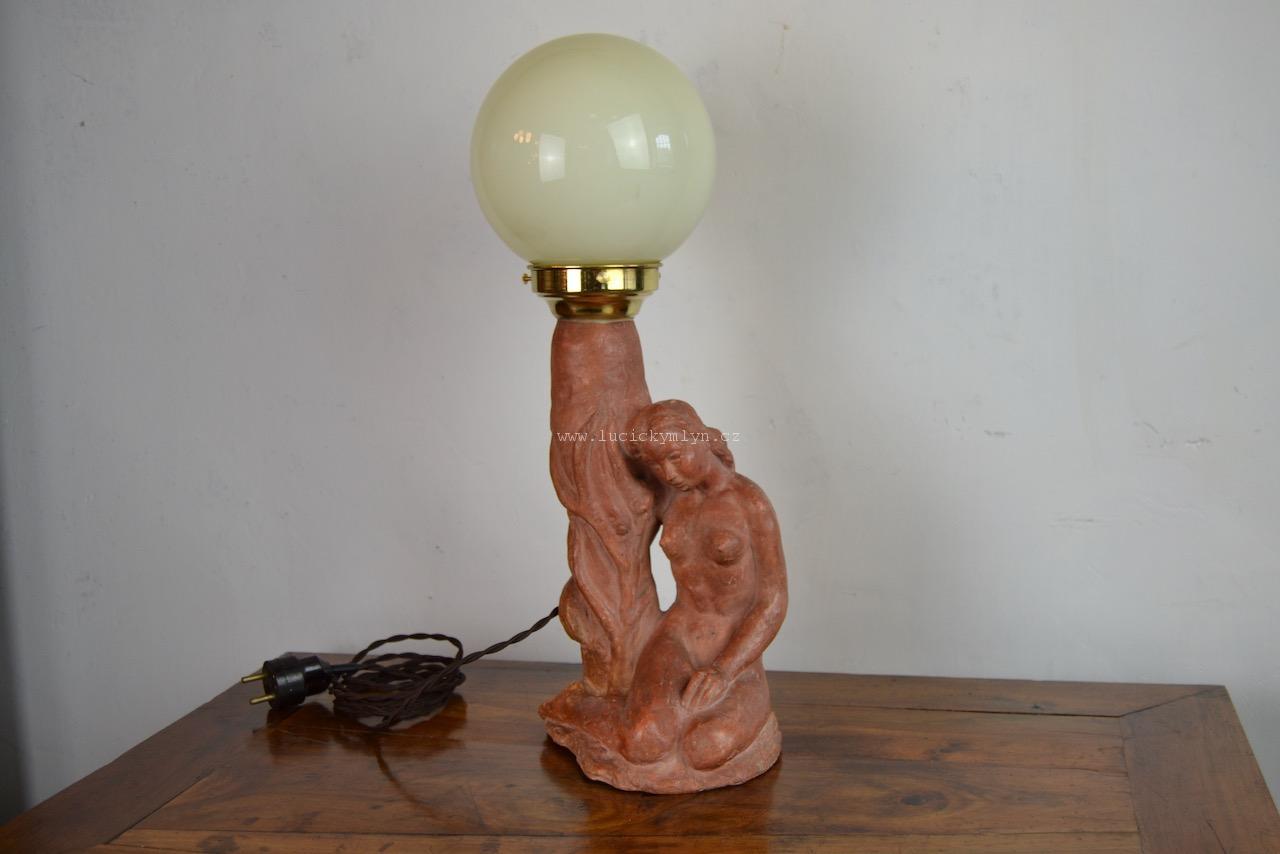 Figurální lampička - dívčí sedící akt z umělecké keramiky