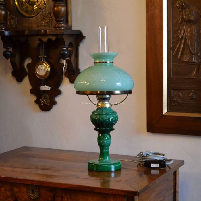 Elektrická retro lampa z malachitového skla