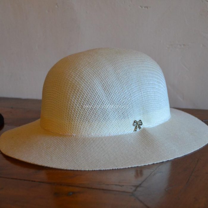 Dámské klobouky do společnosti z první poloviny 20. stol.
