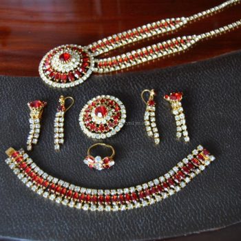 Větší kolekce plesových šperků - bižuterie
