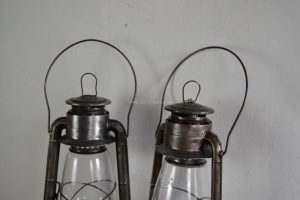 Staré lampy předělané na elektriku, 2 ks