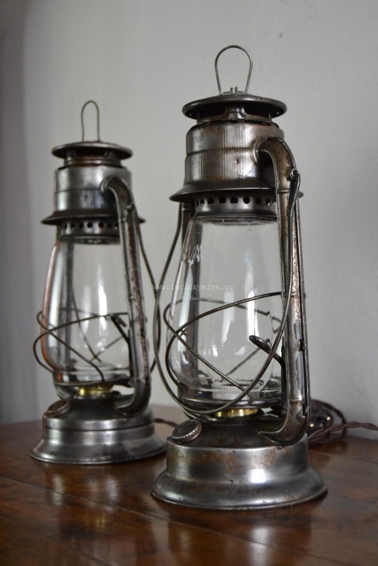 Staré lampy předělané na elektriku, 2 ks