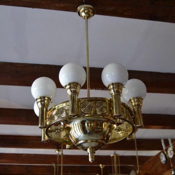 Velký a nevšední rondokubistický lustr s osmi rameny