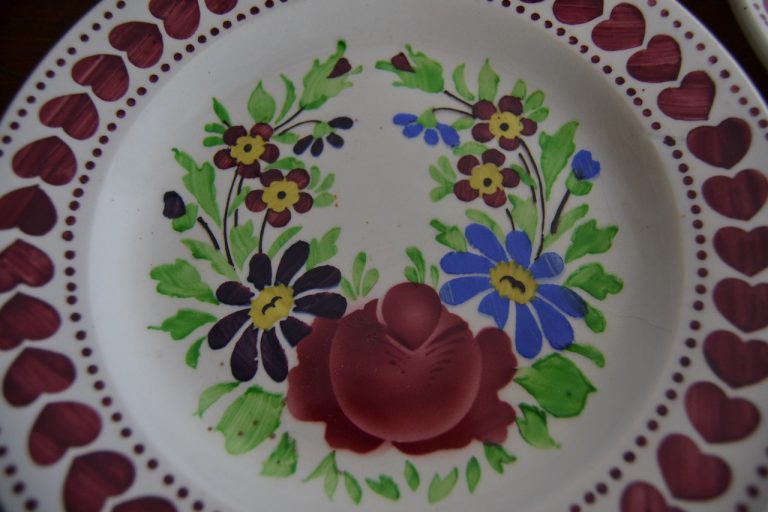 Starožitné malované talíře J. Milota, Klenčí pod Čerchovem