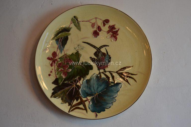 Velký dekorativní talíř s květy, listovím a kolibříkem