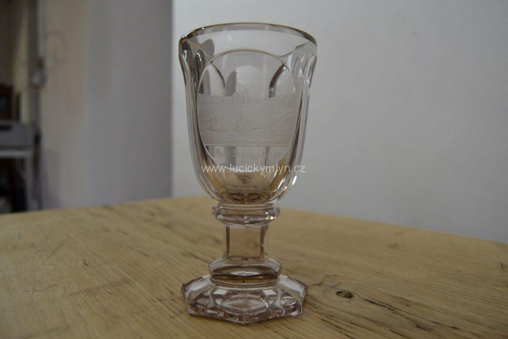 Luxusně broušená a rytá lázeňská sklenice