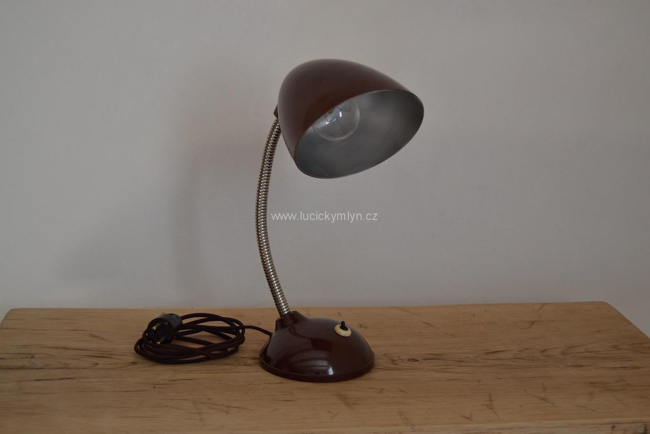 Praktická RETRO lampa s hnědým leštěným bakelitem Praktická RETRO lampa s hnědým leštěným bakelitem
