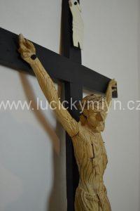 Starožitný ručně řezaný Kristus