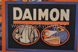 Reklamní cedule a svítilna firmy DAIMON