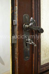 Starožitné vchodové dveře