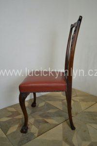 Starožitné židle v anglickém zámeckém stylu zv. Chippendale