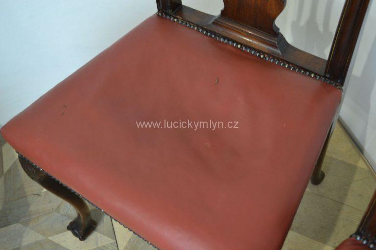 Starožitné židle v anglickém zámeckém stylu zv. Chippendale