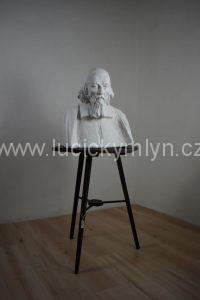 Starožitná busta Jana Ámose Komenského