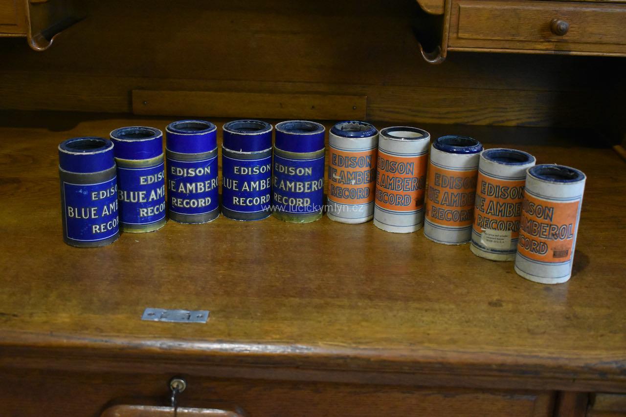 Originální Edisonovy válečky pro phonograph Originální Edisonovy válečky pro phonograph
