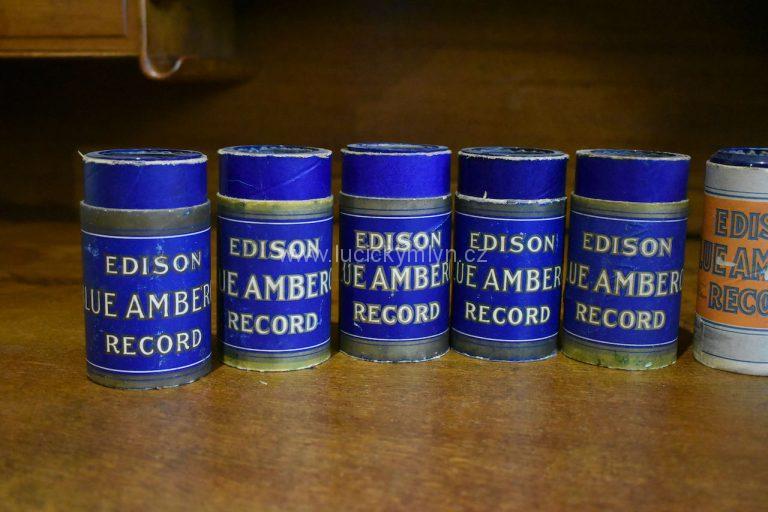 Originální Edisonovy válečky pro phonograph