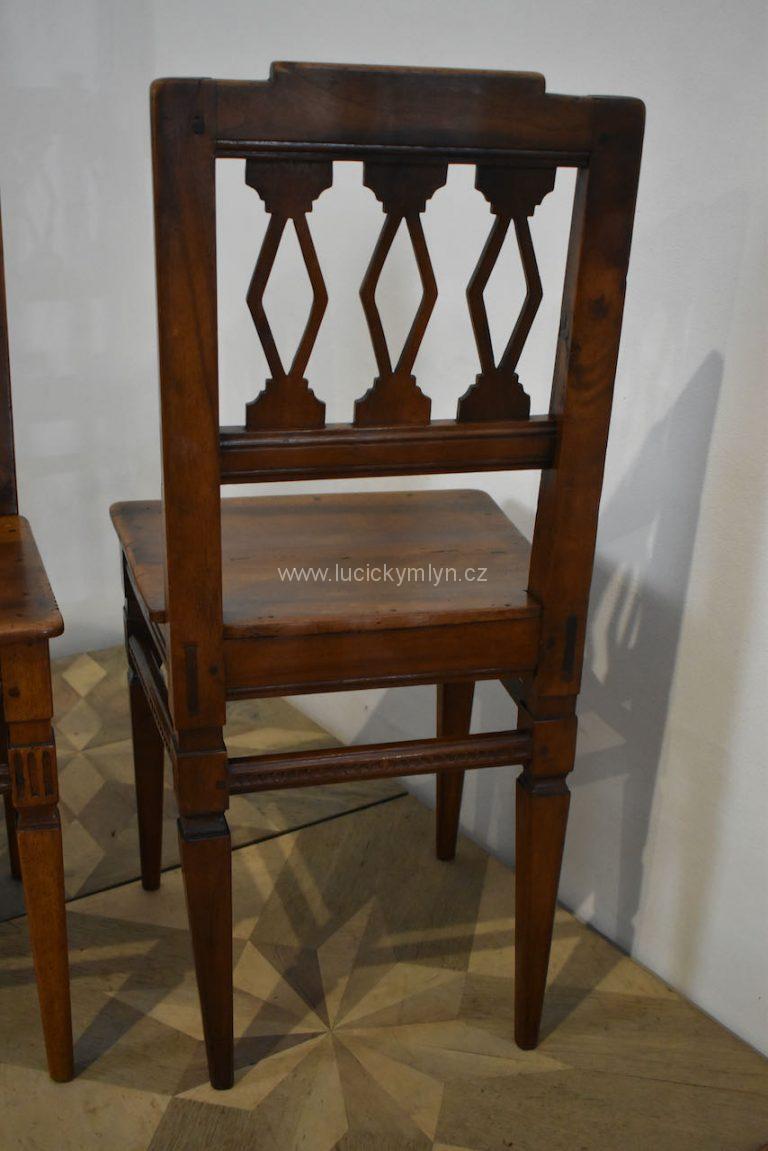 Židle v klasicistním stylu po roce 1780