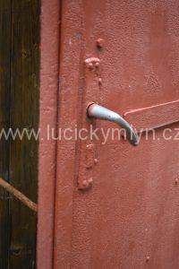 Robustní ocelové dveře