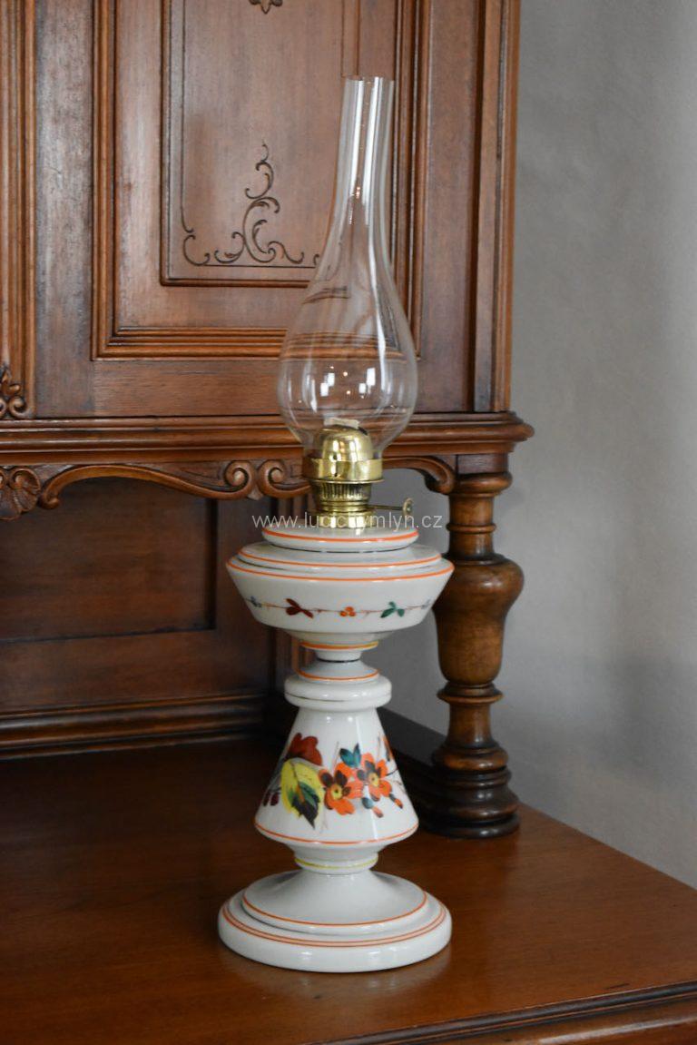 Starožitná petrolejová lampa 1880