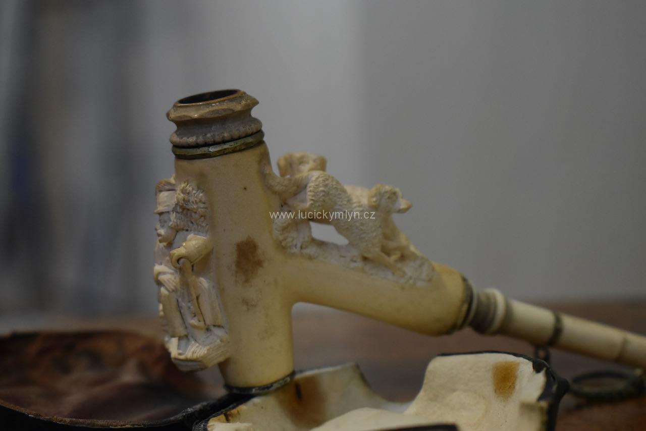 Starožitná, luxusní kuřácká špička na cigáro Starožitná, luxusní kuřácká špička na cigáro