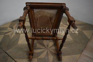 Starožitná ořechová židle