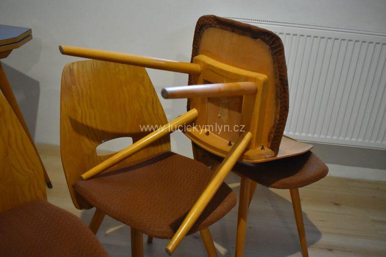 Velmi praktická kolekce 4 ks retro židlí