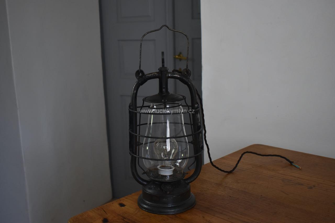 Stará lampa zn. FROWO Stará lampa zn. FROWO