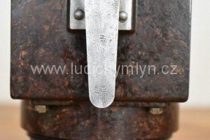 Přenosná bakelitová lucerna z 2. sv. války (na karbid) značeno wehrmacht