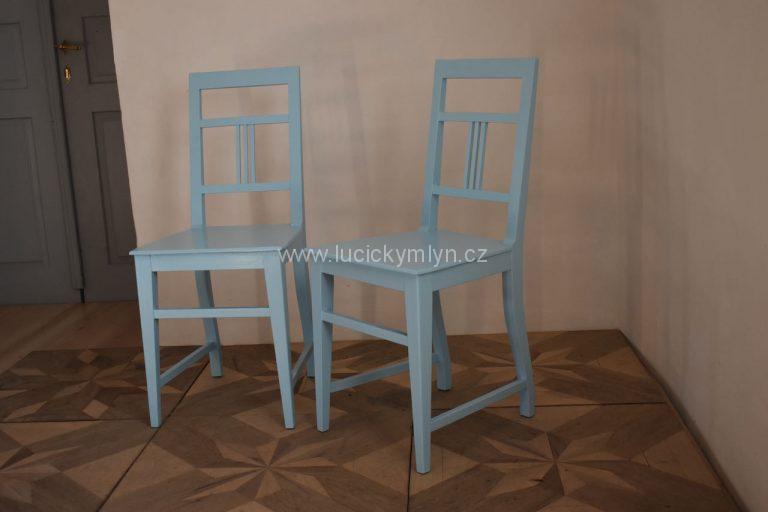 Secesní kuchyňské, bledě modře natřené, židle klasického typu