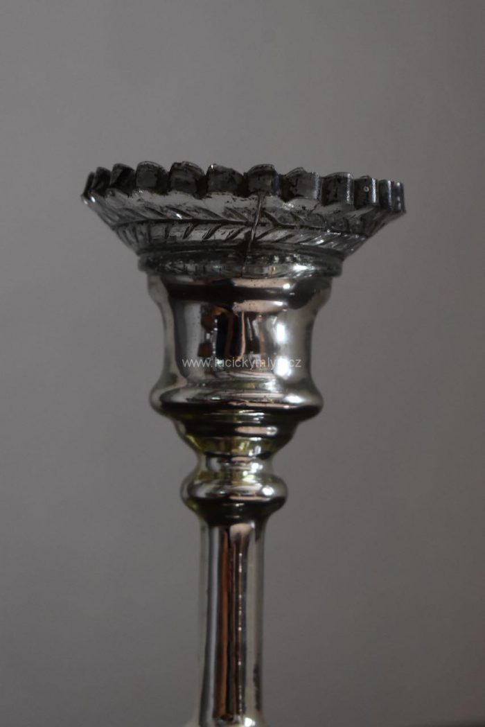 Svícen z foukaného amalgámového skla