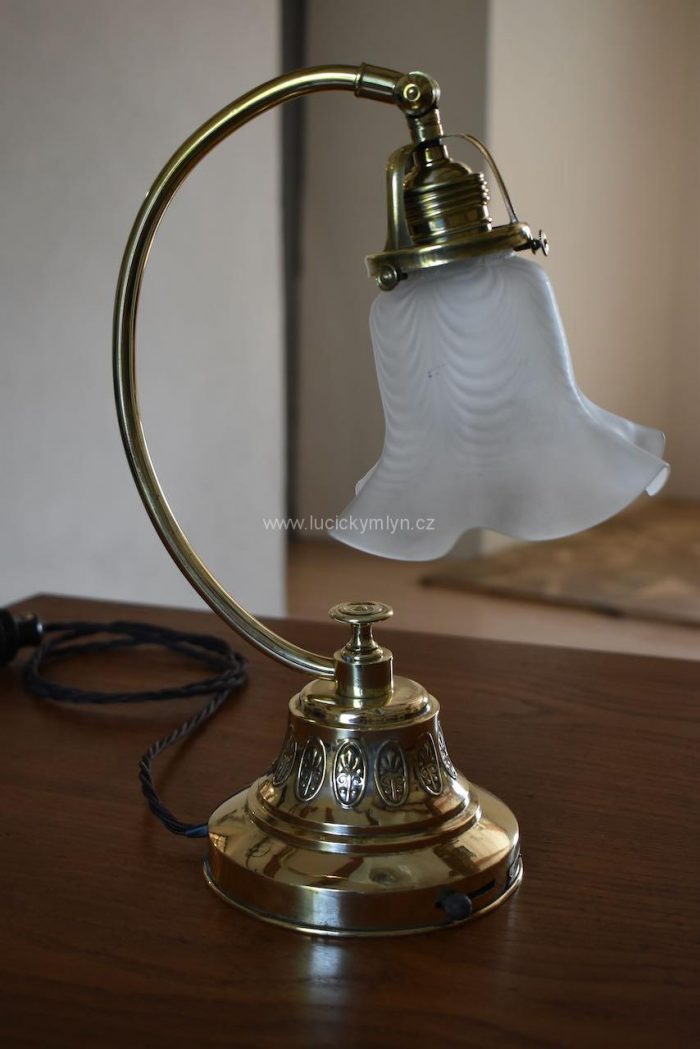 Starožitná secesní lampička
