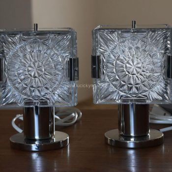 Chromované RETRO lampičky – pár s čtyřbokými stínidly z litých skleněných destiček