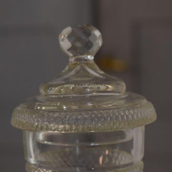 Starožitná sklenice z broušeného skla