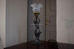 Starožitná figurální lampička v secesním stylu