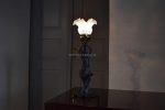 Starožitná figurální lampička v secesním stylu