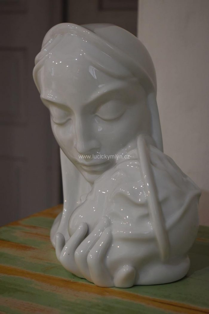 Porcelánová plastika – Madony s dítětem