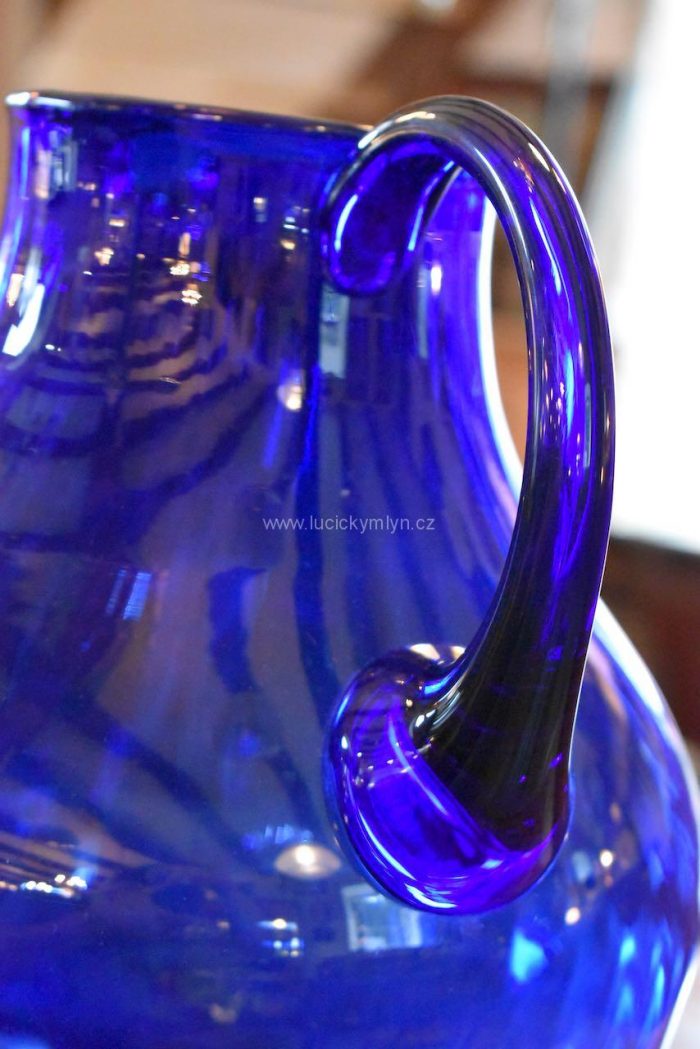 Starožitná mycí sada z kobaltově modrého skla