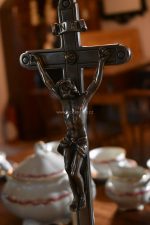 Starožitný stojací křížek