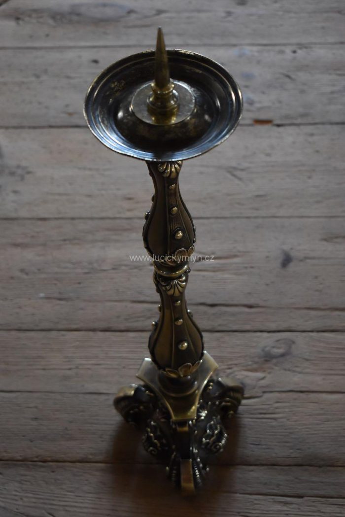 Starožitný bronzový svícen z druhé pol. 18. století
