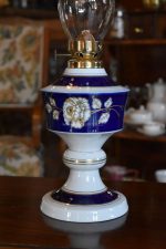 Starožitná petrolejová lampa z Durinské porcelánky