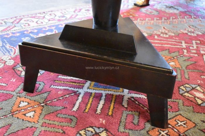 Originální a zcela unikátní kubistický stolek